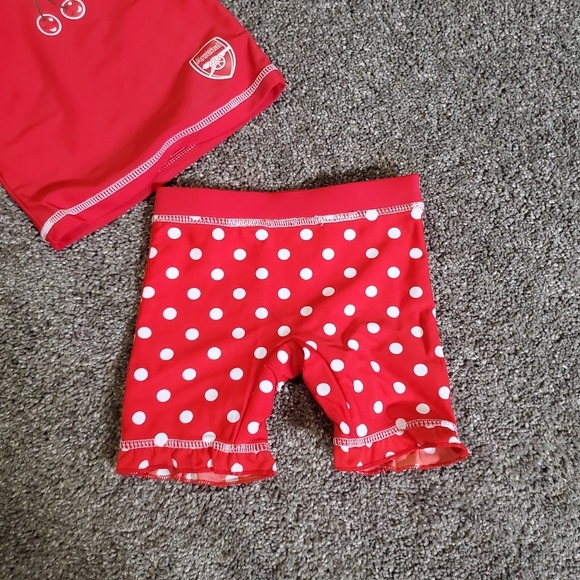 Swimsuit - Picture 4 of 5